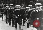 Immagine di Croce Rossa tedesca personale Germania, 1916, secondo 17 filmato di repertorio 65675066053