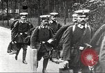Immagine di Croce Rossa tedesca personale Germania, 1916, secondo 19 filmato di repertorio 65675066053