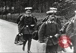 Immagine di Croce Rossa tedesca personale Germania, 1916, secondo 20 filmato di repertorio 65675066053