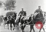 Image l'infanterie allemande de passer à l'avant Allemagne, 1916, de la seconde 32 séquences d'archives historiques vidéo 65675066054