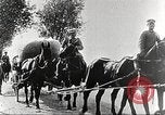 Image l'infanterie allemande de passer à l'avant Allemagne, 1916, de la seconde 44 séquences d'archives historiques vidéo 65675066054