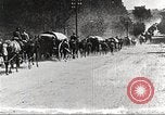 Image l'infanterie allemande de passer à l'avant Allemagne, 1916, de la seconde 56 séquences d'archives historiques vidéo 65675066054