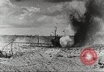 Standbild Britische Mark V Tanks England, 1927, aus Sekunde 19 historischem Filmmaterial Videoclip 65675066064