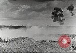 Standbild Britische Mark V Tanks England, 1927, aus Sekunde 23 historischem Filmmaterial Videoclip 65675066064