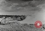 Standbild Britische Mark V Tanks England, 1927, aus Sekunde 26 historischem Filmmaterial Videoclip 65675066064