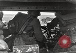 Image scène de film d'après-guerre à propos de l'utilisation de réservoir en Première Guerre Mondiale l'Angleterre, 1916, de la seconde 3 séquences d'archives historiques vidéo 65675066065