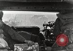 Image scène de film d'après-guerre à propos de l'utilisation de réservoir en Première Guerre Mondiale l'Angleterre, 1916, de la seconde 16 séquences d'archives historiques vidéo 65675066065