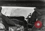 Image scène de film d'après-guerre à propos de l'utilisation de réservoir en Première Guerre Mondiale l'Angleterre, 1916, de la seconde 21 séquences d'archives historiques vidéo 65675066065