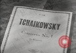 Immagine di Ciaicovskij's home Unione Sovietica, 1943, secondo 18 filmato di repertorio 65675066077