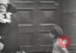 Standbild German Air Raid Leningrad Russland Sowjetunion, 1943, aus Sekunde 11 historischem Filmmaterial Videoclip 65675066081