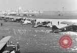 Image avions commerciaux visite de fiabilité Dearborn Michigan USA, 1930, de la seconde 15 séquences d'archives historiques vidéo 65675066096
