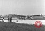Image avions commerciaux visite de fiabilité Dearborn Michigan USA, 1930, de la seconde 50 séquences d'archives historiques vidéo 65675066096