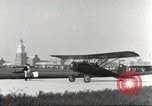 Image avions commerciaux visite de fiabilité Dearborn Michigan USA, 1930, de la seconde 60 séquences d'archives historiques vidéo 65675066096