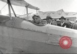 Image femme aviator Nancy Hopkins Dearborn Michigan USA, 1930, de la seconde 4 séquences d'archives historiques vidéo 65675066097