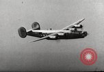 Image Usine de production d'avions B-24 Michigan United States USA, 1944, de la seconde 3 séquences d'archives historiques vidéo 65675066098