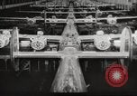 Image Usine de production d'avions B-24 Michigan United States USA, 1944, de la seconde 12 séquences d'archives historiques vidéo 65675066098