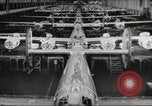 Image Usine de production d'avions B-24 Michigan United States USA, 1944, de la seconde 14 séquences d'archives historiques vidéo 65675066098