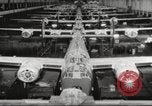 Image Usine de production d'avions B-24 Michigan United States USA, 1944, de la seconde 27 séquences d'archives historiques vidéo 65675066098