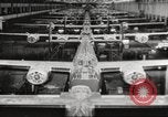 Image Usine de production d'avions B-24 Michigan United States USA, 1944, de la seconde 28 séquences d'archives historiques vidéo 65675066098