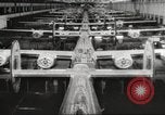 Image Usine de production d'avions B-24 Michigan United States USA, 1944, de la seconde 30 séquences d'archives historiques vidéo 65675066098