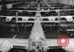 Image Usine de production d'avions B-24 Michigan United States USA, 1944, de la seconde 42 séquences d'archives historiques vidéo 65675066098