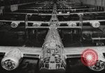 Image Usine de production d'avions B-24 Michigan United States USA, 1944, de la seconde 43 séquences d'archives historiques vidéo 65675066098