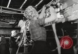 Image Usine de production d'avions B-24 Michigan United States USA, 1944, de la seconde 53 séquences d'archives historiques vidéo 65675066098