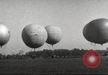Image les ballons à air chaud Dearborn Michigan USA, 1929, de la seconde 16 séquences d'archives historiques vidéo 65675066171