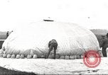 Standbild Balloon race Detroit Michigan USA, 1925, aus Sekunde 14 historischem Filmmaterial Videoclip 65675066197
