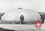 Standbild Balloon race Detroit Michigan USA, 1925, aus Sekunde 15 historischem Filmmaterial Videoclip 65675066197