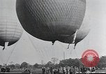 Image ballons levée désactivée United States USA, 1929, de la seconde 22 séquences d'archives historiques vidéo 65675066211