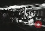 Image des abris souterrains Londres Angleterre Royaume-Uni, 1944, de la seconde 19 séquences d'archives historiques vidéo 65675066217