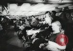 Image des abris souterrains Londres Angleterre Royaume-Uni, 1944, de la seconde 27 séquences d'archives historiques vidéo 65675066217