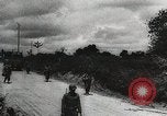 Image libération de villages français Cherbourg Normandie France, 1944, de la seconde 17 séquences d'archives historiques vidéo 65675066218