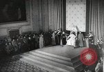 Image Le pape bénit les troupes américaines Cité du Vatican à Rome Italie, 1944, de la seconde 41 séquences d'archives historiques vidéo 65675066219