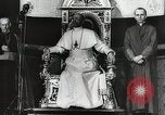 Image Le pape bénit les troupes américaines Cité du Vatican à Rome Italie, 1944, de la seconde 58 séquences d'archives historiques vidéo 65675066219