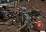 Standbild Viet Cong Angriff Phouc lange Vietnam, 1965, aus Sekunde 8 historischem Filmmaterial Videoclip 65675066254