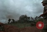 Standbild Viet Cong Angriff Phouc lange Vietnam, 1965, aus Sekunde 40 historischem Filmmaterial Videoclip 65675066254