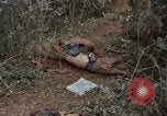 Standbild Viet Cong Angriff Phouc lange Vietnam, 1965, aus Sekunde 43 historischem Filmmaterial Videoclip 65675066255