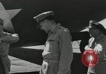 Standbild Douglas MacArthur Buna New Guinea, 1943, aus Sekunde 22 historischem Filmmaterial Videoclip 65675066256