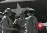 Standbild Douglas MacArthur Buna New Guinea, 1943, aus Sekunde 24 historischem Filmmaterial Videoclip 65675066256