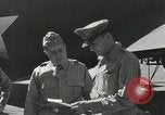 Standbild Douglas MacArthur Buna New Guinea, 1943, aus Sekunde 33 historischem Filmmaterial Videoclip 65675066256