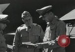 Standbild Douglas MacArthur Buna New Guinea, 1943, aus Sekunde 35 historischem Filmmaterial Videoclip 65675066256