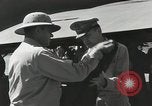 Standbild Douglas MacArthur Buna New Guinea, 1943, aus Sekunde 43 historischem Filmmaterial Videoclip 65675066256