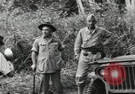 Standbild US General Robert Eichelberger Buna New Guinea, 1943, aus Sekunde 8 historischem Filmmaterial Videoclip 65675066259