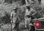 Standbild US General Robert Eichelberger Buna New Guinea, 1943, aus Sekunde 15 historischem Filmmaterial Videoclip 65675066259