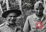 Standbild US General Robert Eichelberger Buna New Guinea, 1943, aus Sekunde 22 historischem Filmmaterial Videoclip 65675066259