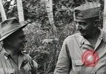 Standbild US General Robert Eichelberger Buna New Guinea, 1943, aus Sekunde 27 historischem Filmmaterial Videoclip 65675066259