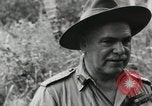 Standbild US General Robert Eichelberger Buna New Guinea, 1943, aus Sekunde 30 historischem Filmmaterial Videoclip 65675066259