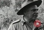 Standbild US General Robert Eichelberger Buna New Guinea, 1943, aus Sekunde 33 historischem Filmmaterial Videoclip 65675066259